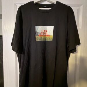 H&M Black Graphic Tee - Short Sleeve